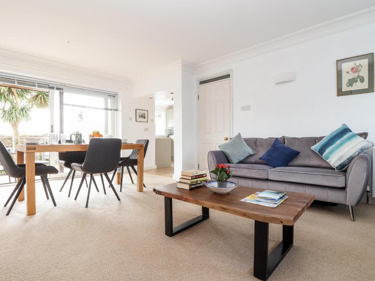 The Wesley Apartment Фалмут Экстерьер фото